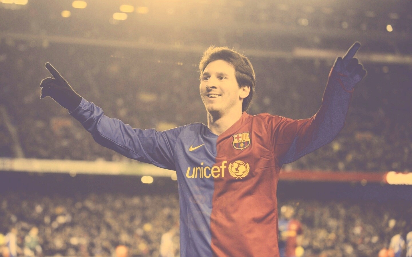 Месси на поле обои