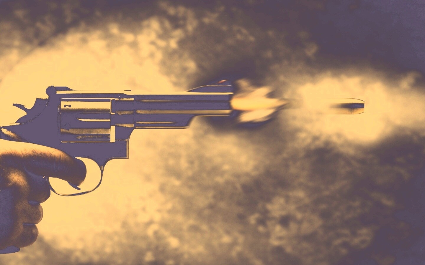 Выстрел из револьвера обои