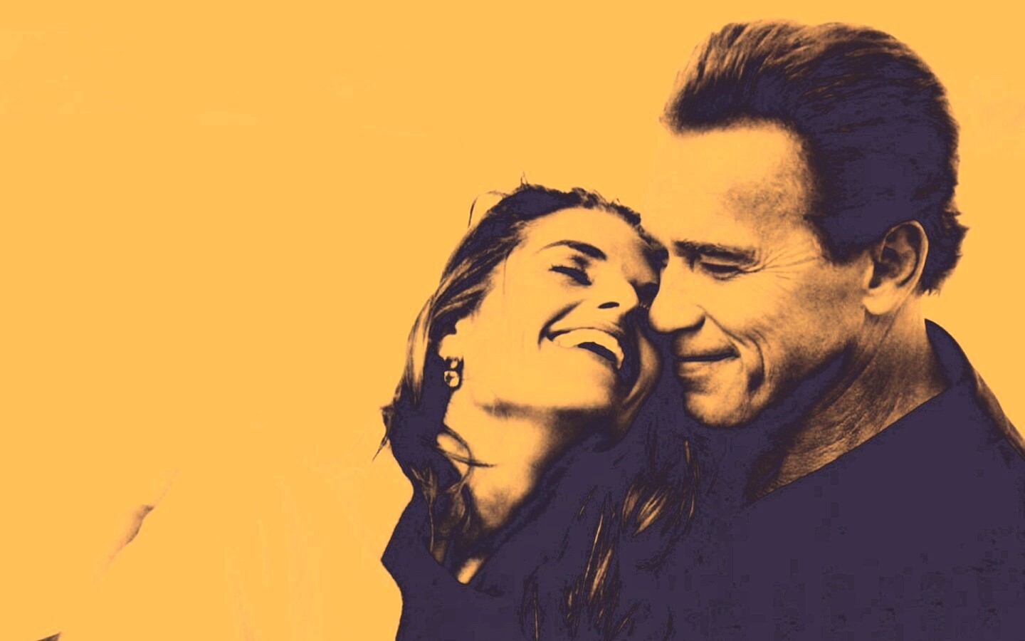 Арнольд Шварцнегер с девушкой обои