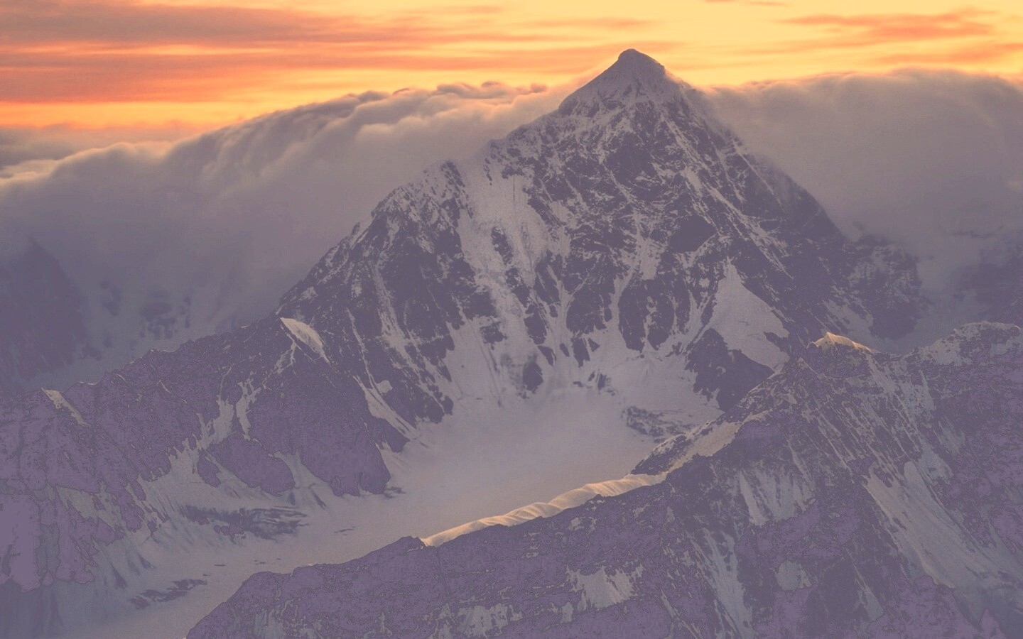 Гора на закате обои