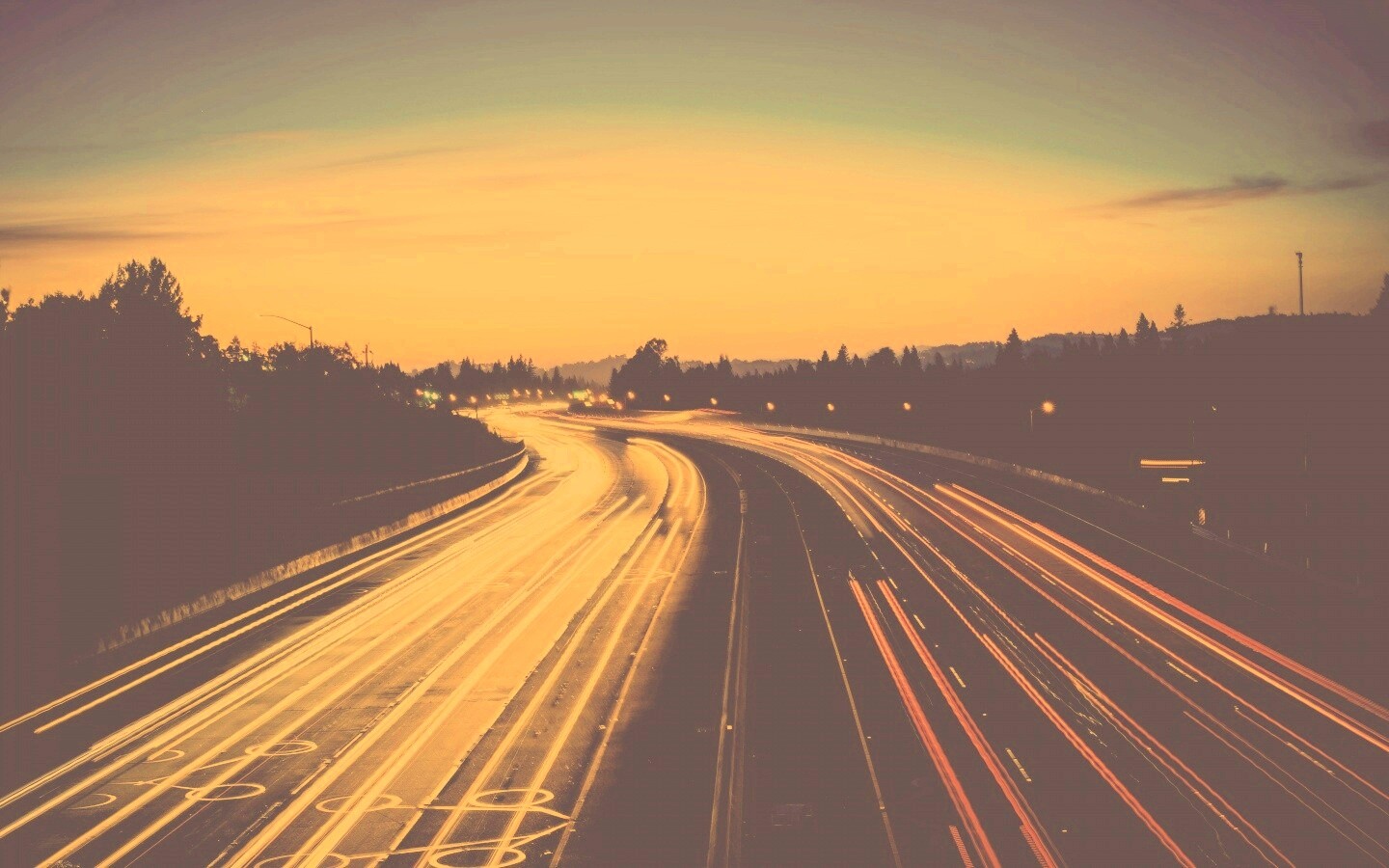 Автострада в огнях обои