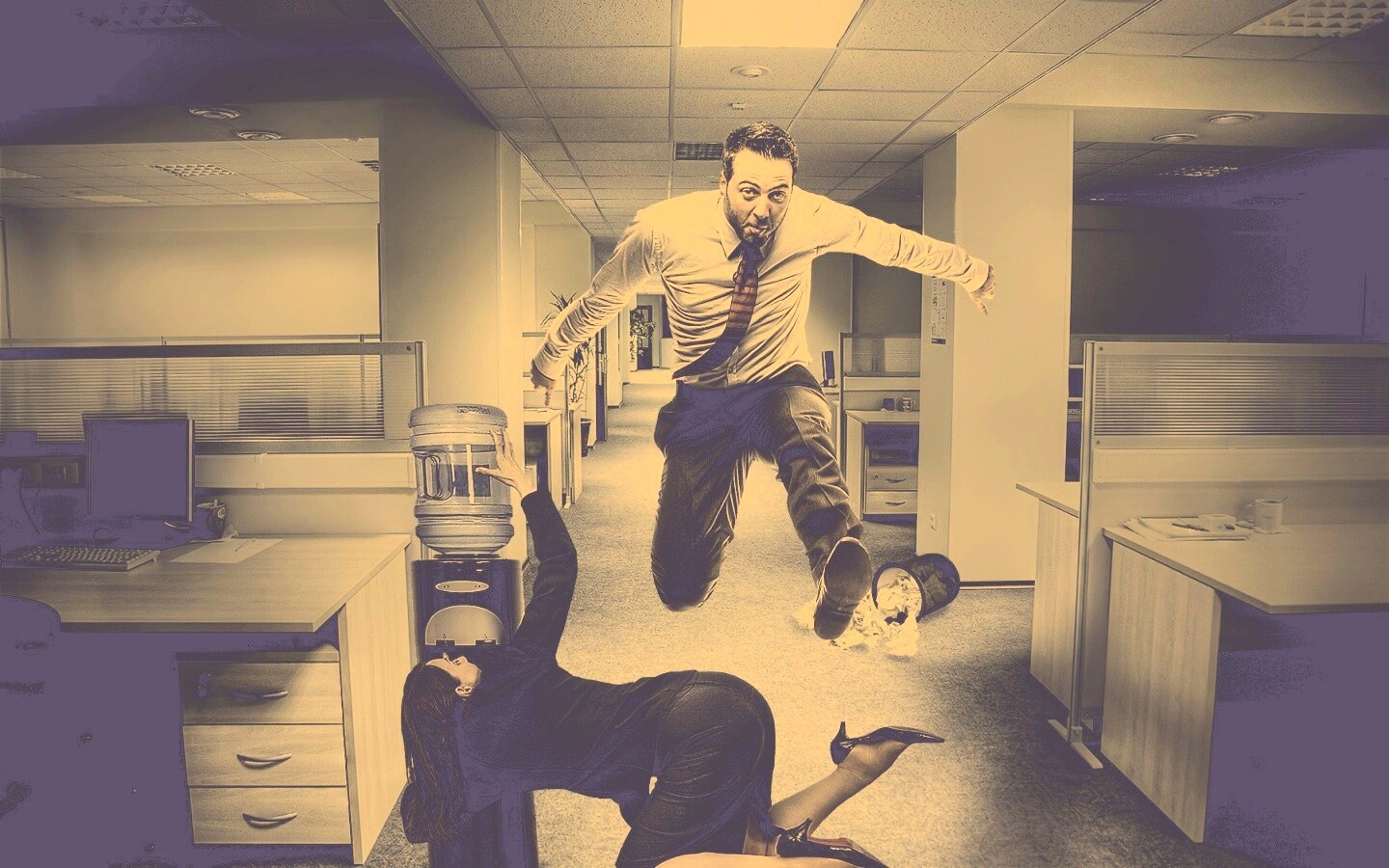 Ещё один день в офисе обои