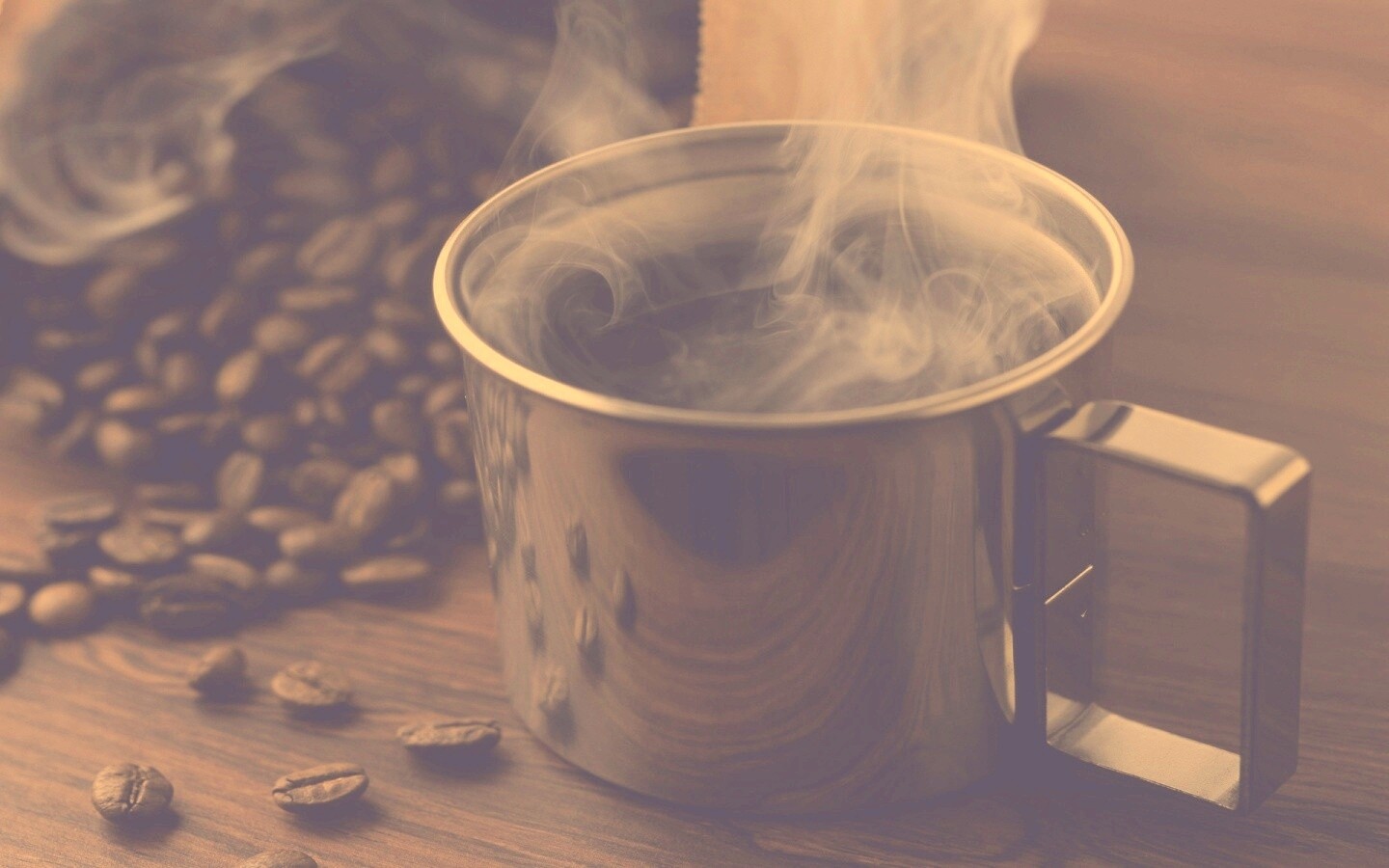 Чашка свежесваренного кофе обои