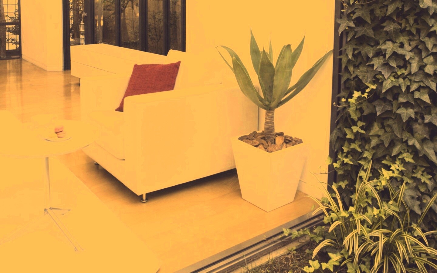 Белое кресло обои