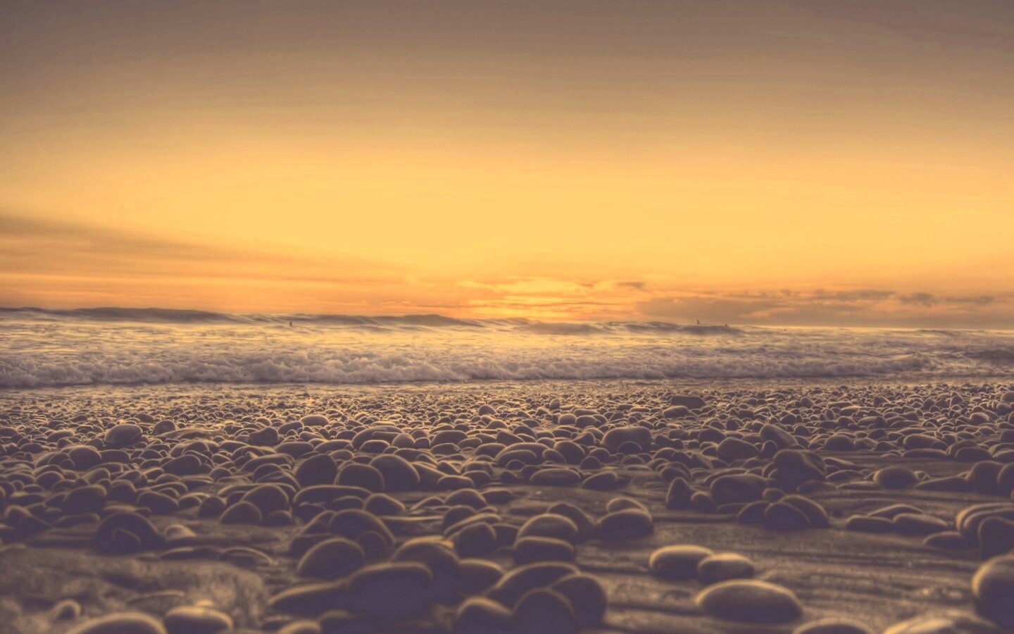 Каменистый пляж обои