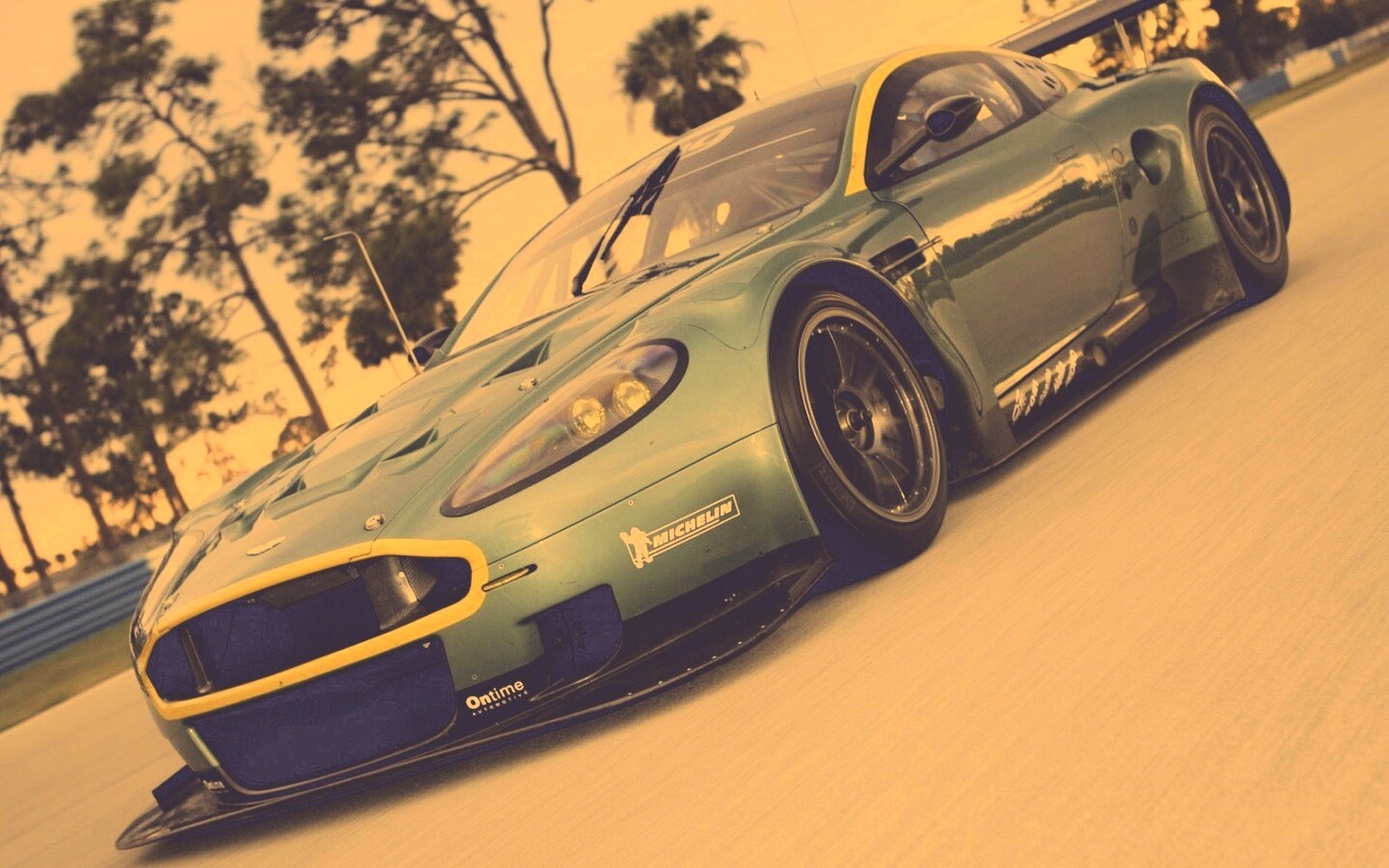 Aston Martin обои