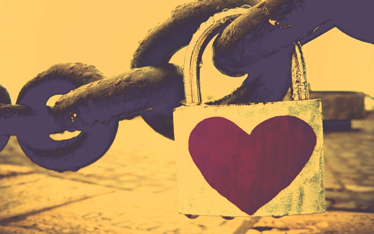 Замочек для влюбленных обои