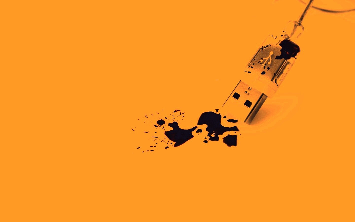 Кровавый usb обои