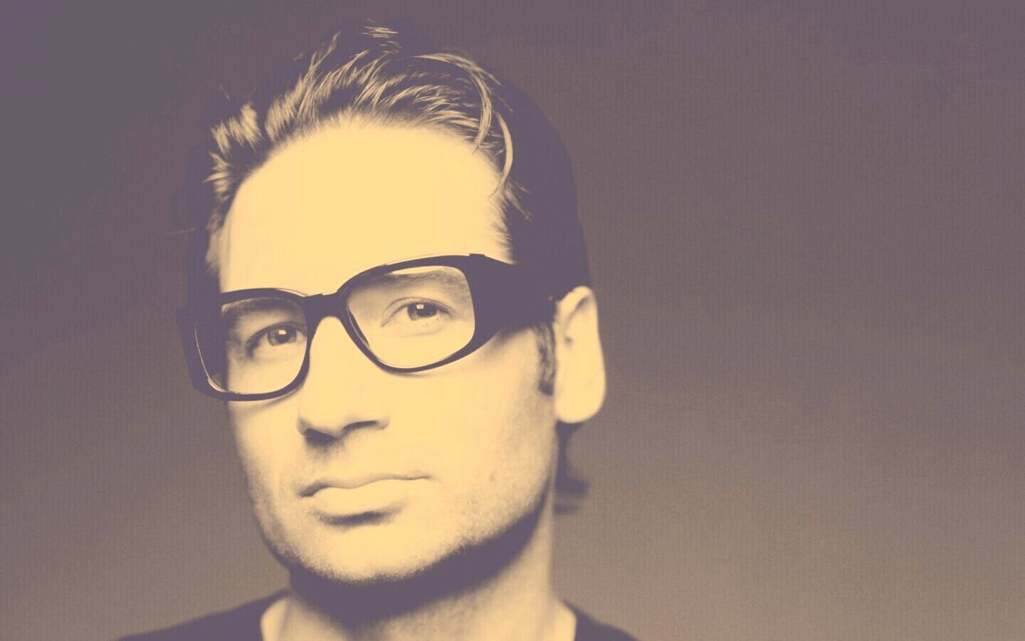 Дэвид Духовны обои