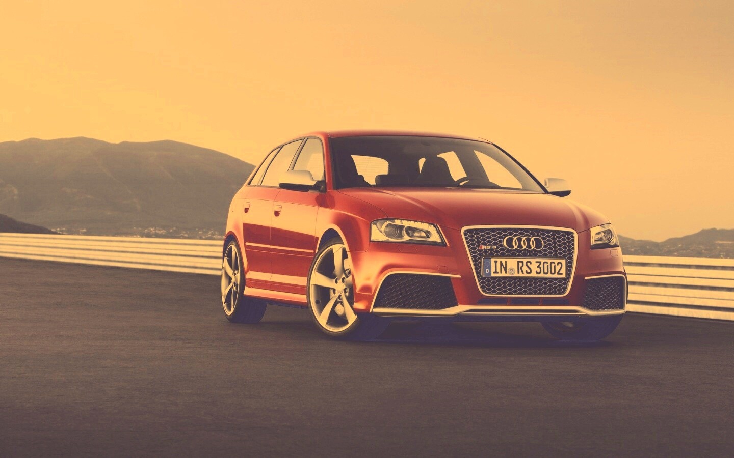 Красная Audi RS3 спереди обои