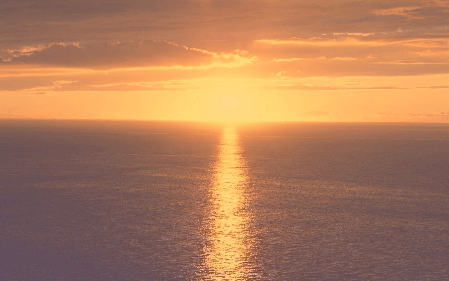 Закат и его отражение в море обои