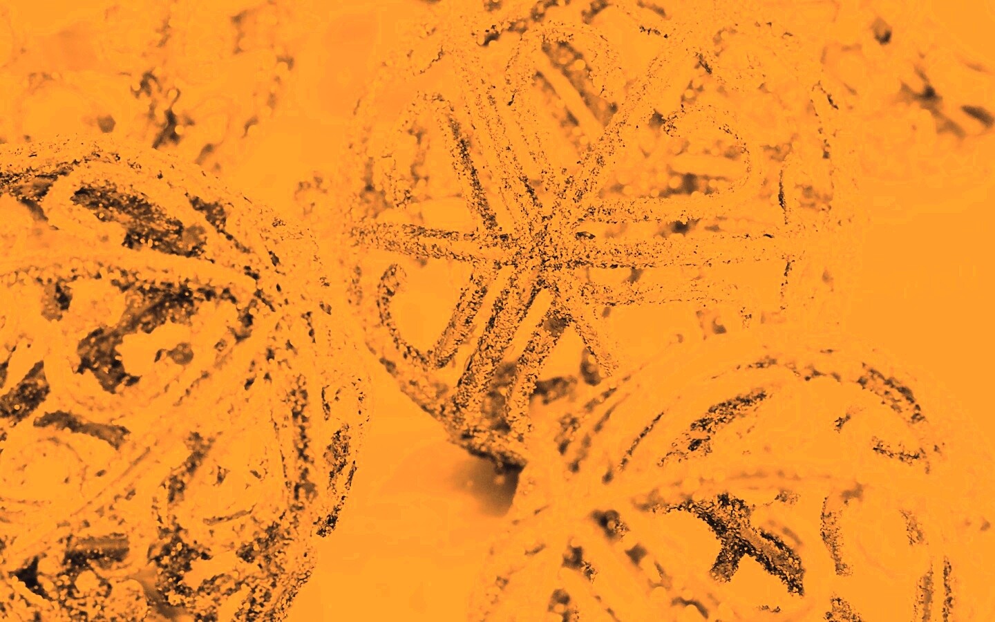 Серебрянные новогодние шары обои