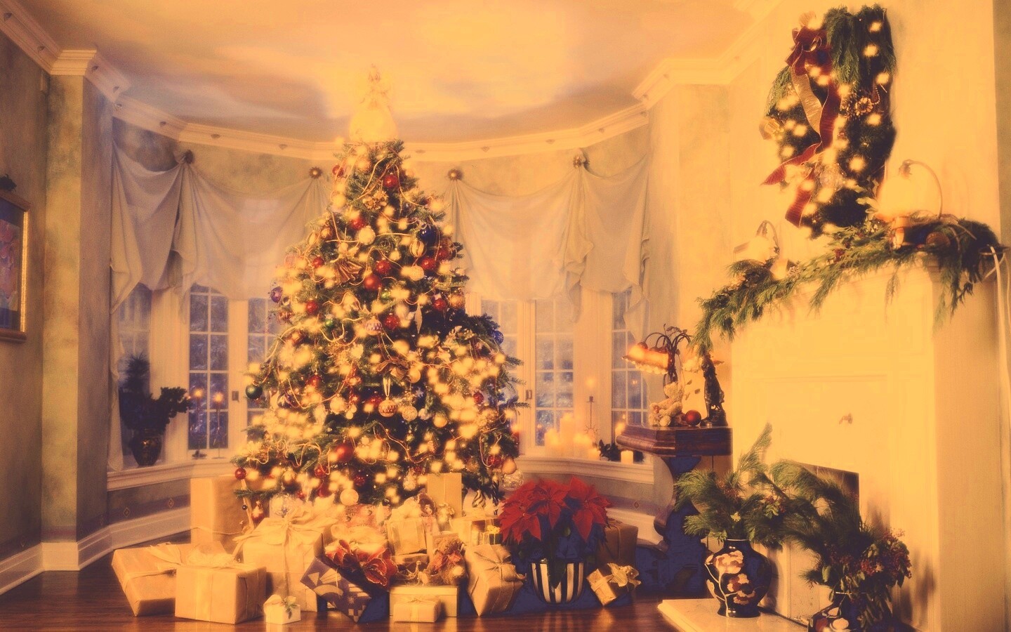 Подарки под ёлкой обои