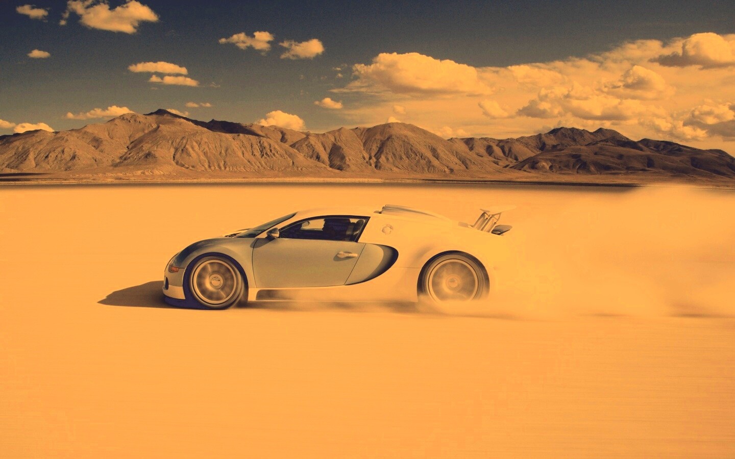 Бугатти в долине обои