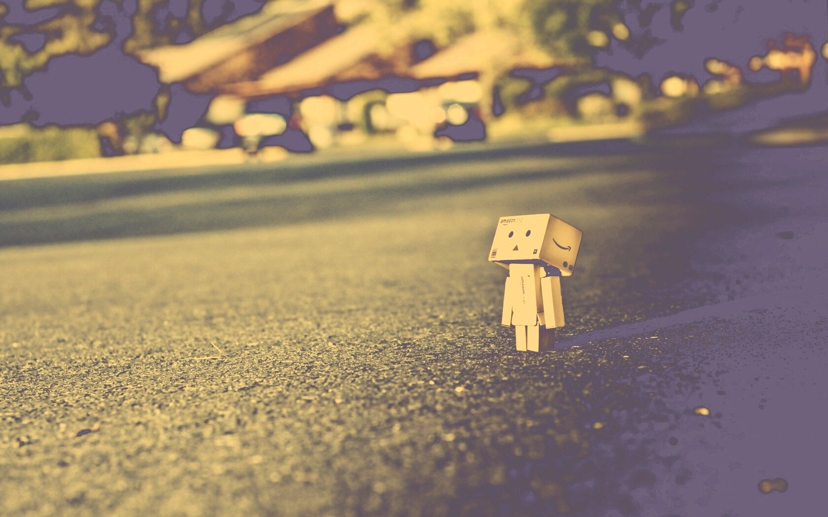 Данбо смотрит вверх обои