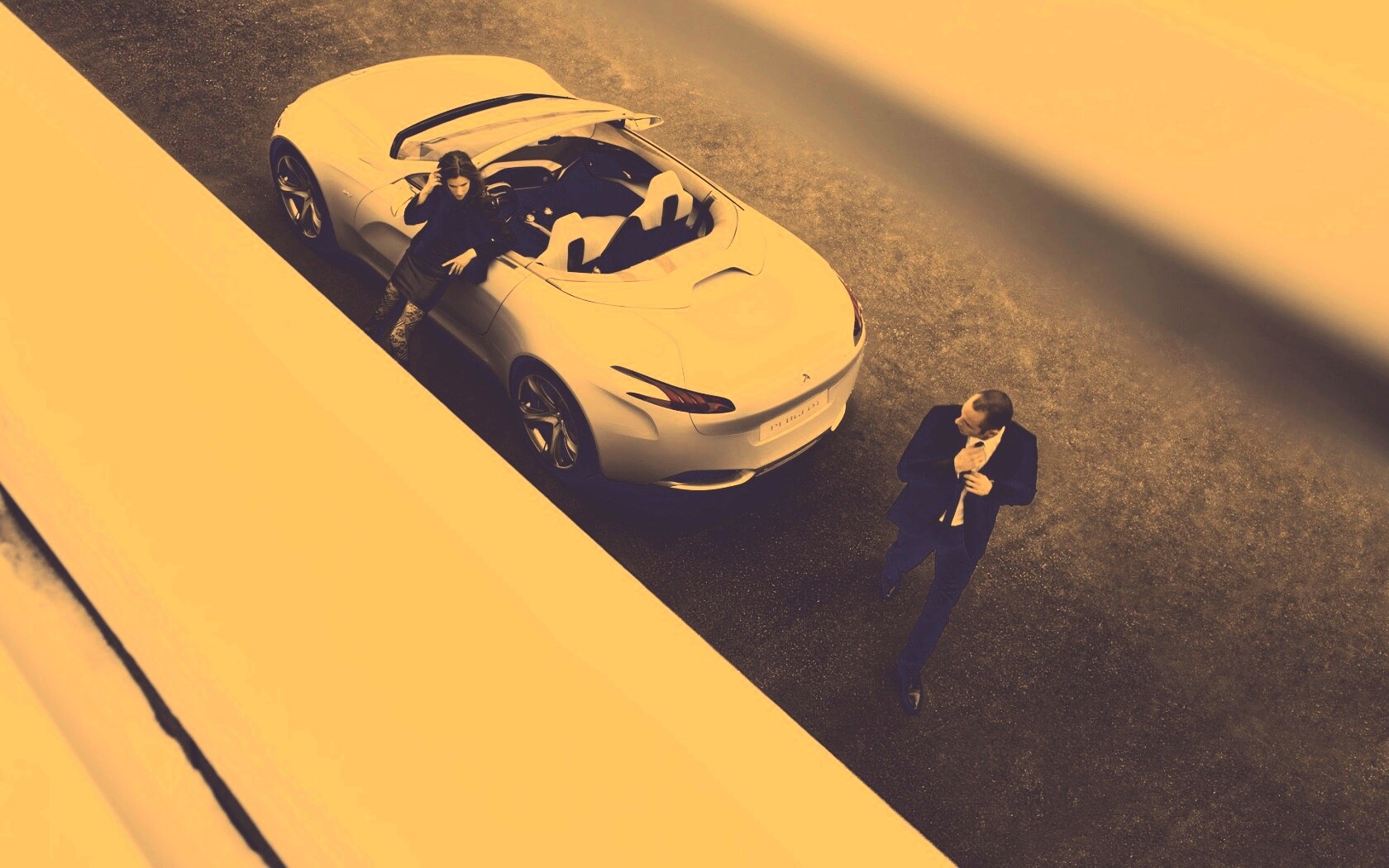 Пара у кабриолета Пежо обои