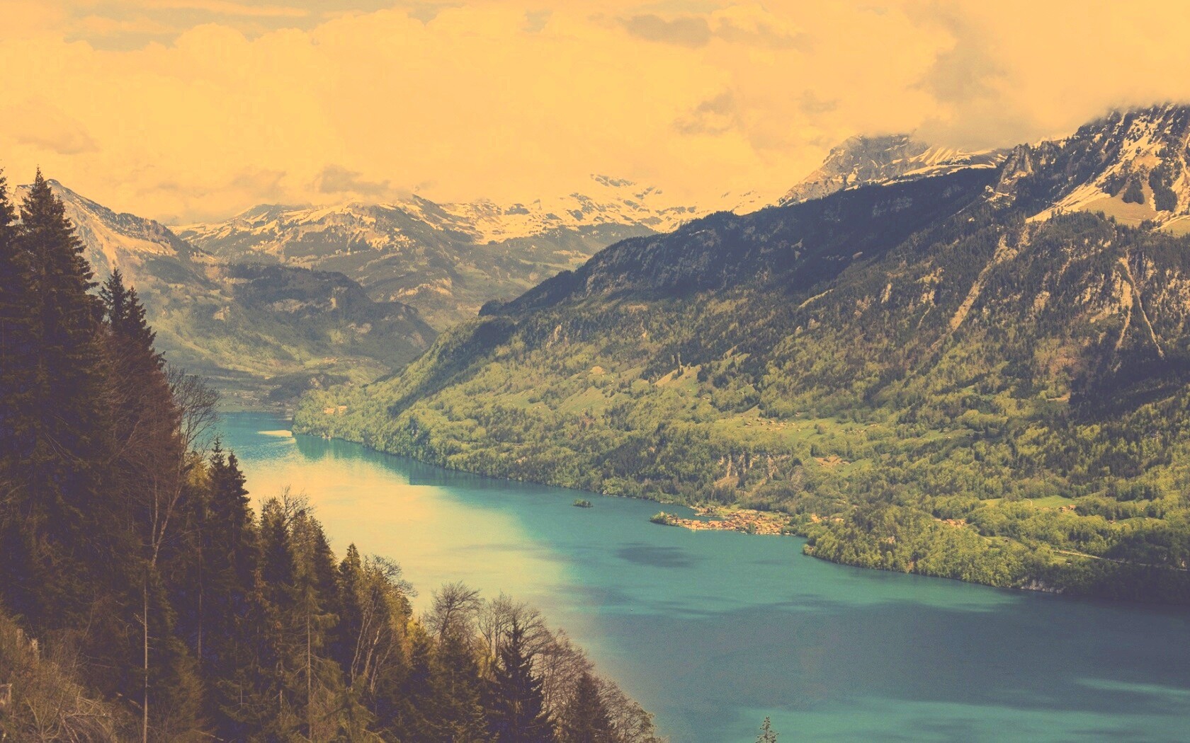 Горная река обои