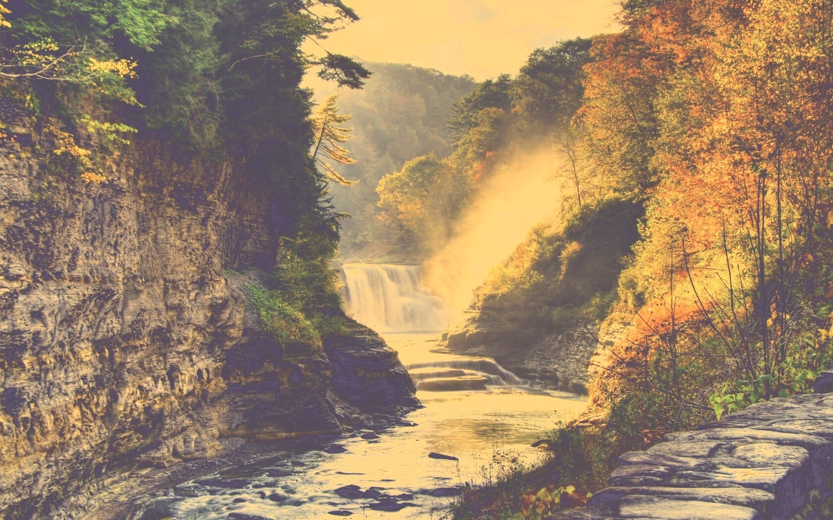 Скалистый водопад обои