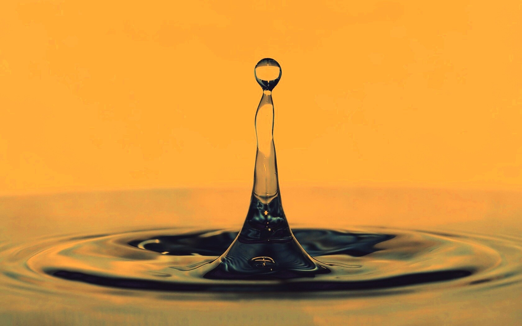 Падение капли обои