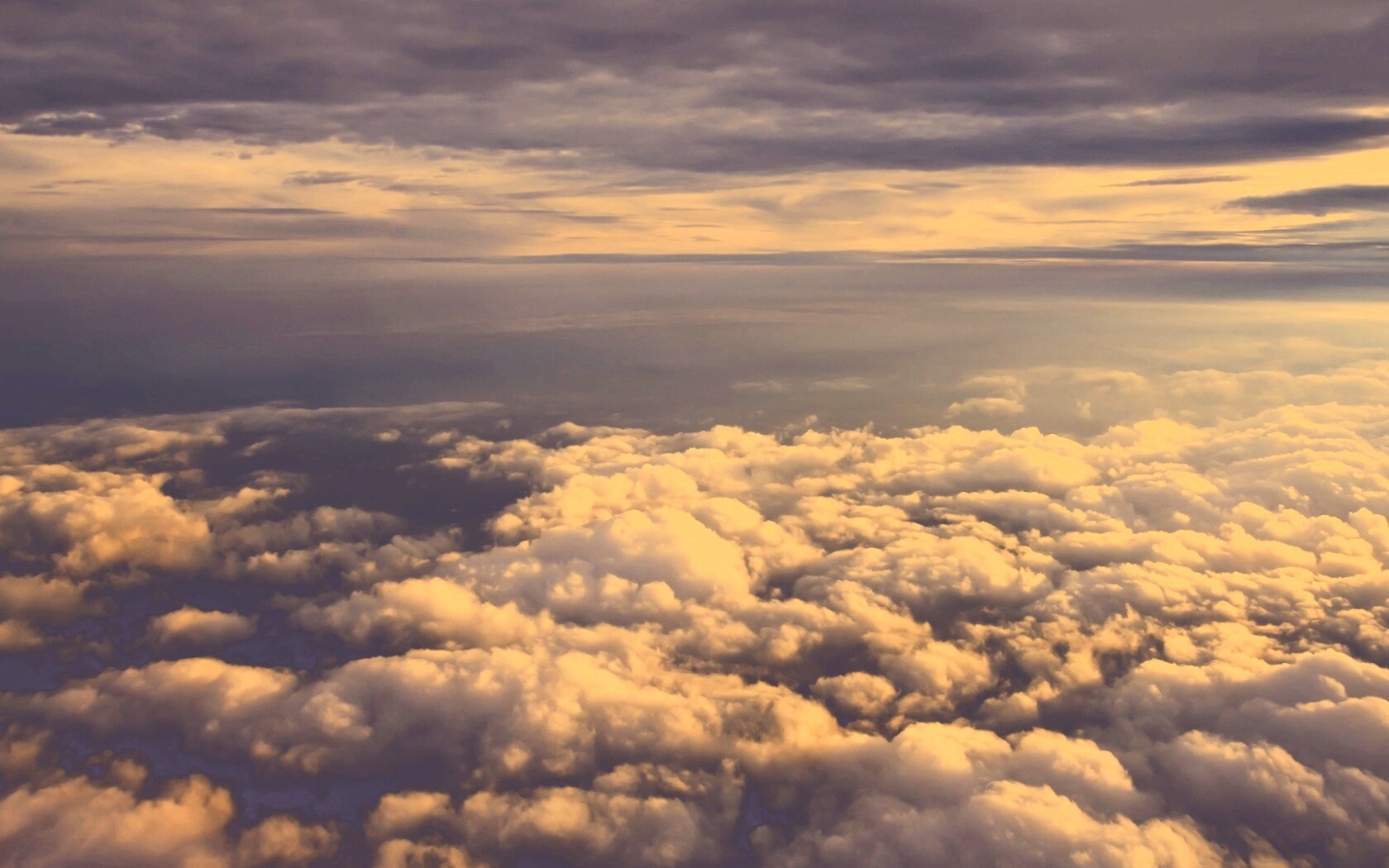 Полет над облаками обои