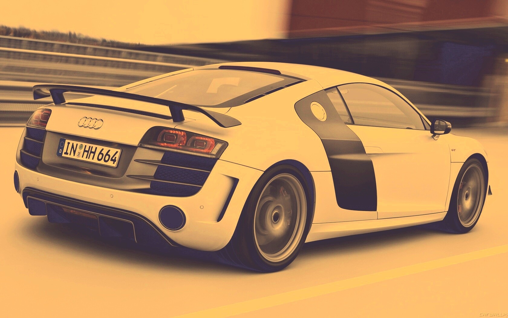 Audi R8 на скоростной трассе обои