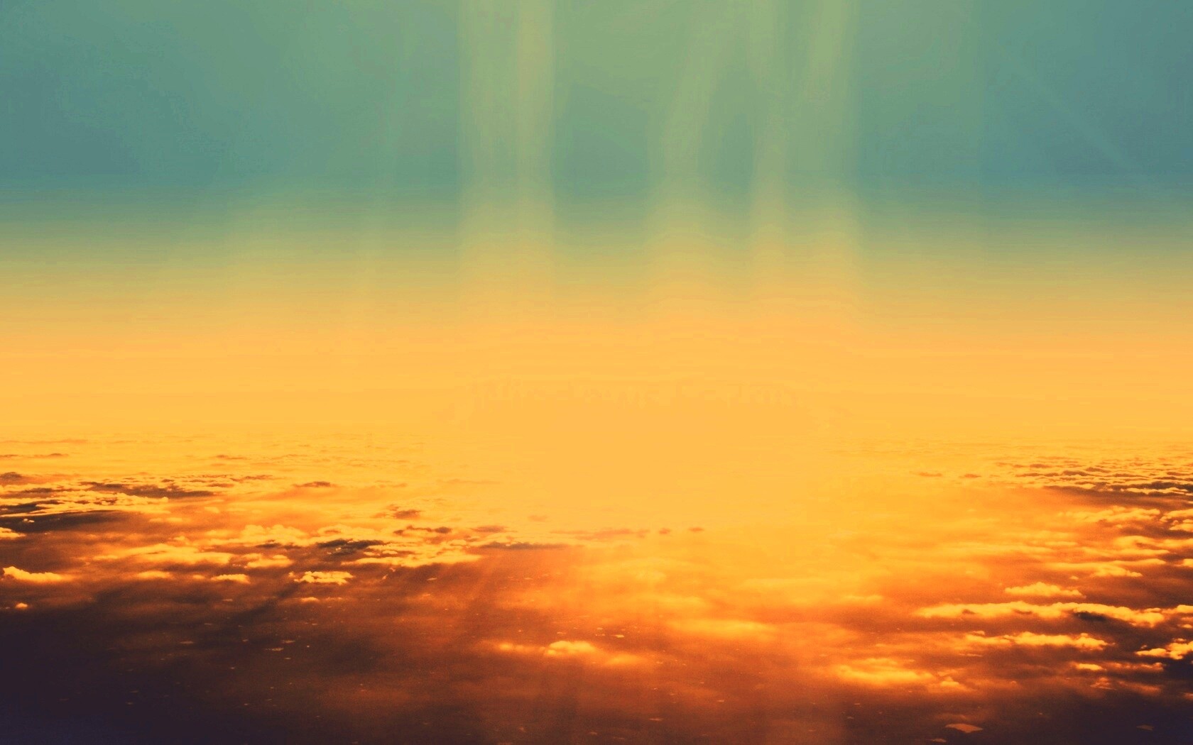 Восход над облаками обои