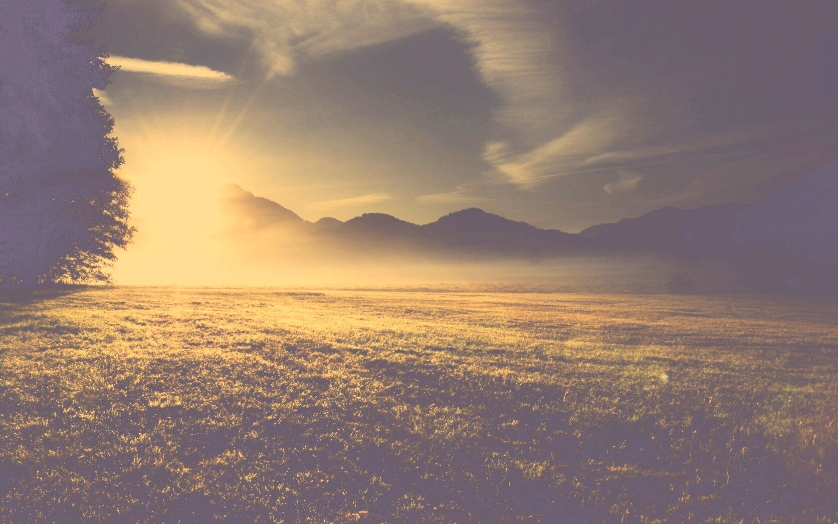 Восход над горами обои