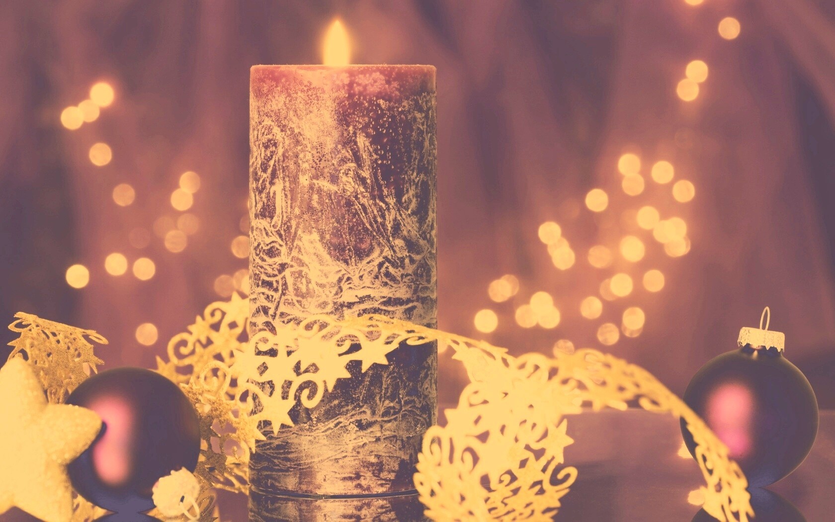 Новогодняя свеча обои