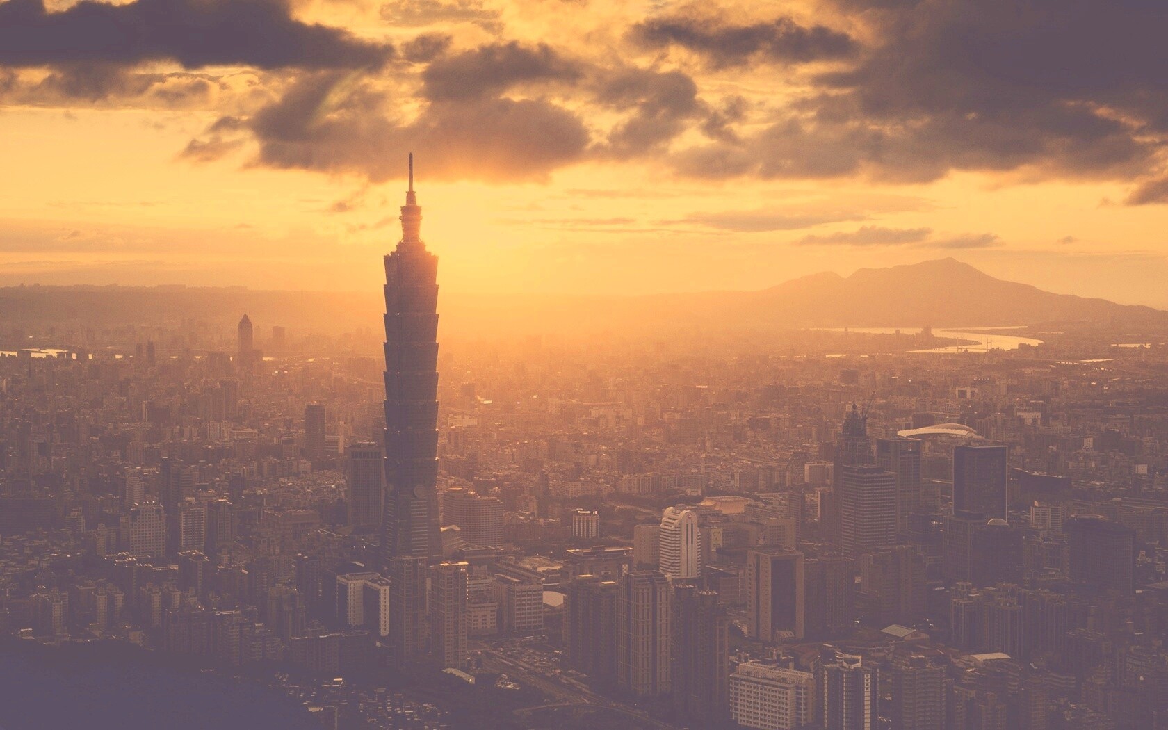 Башня на закате обои