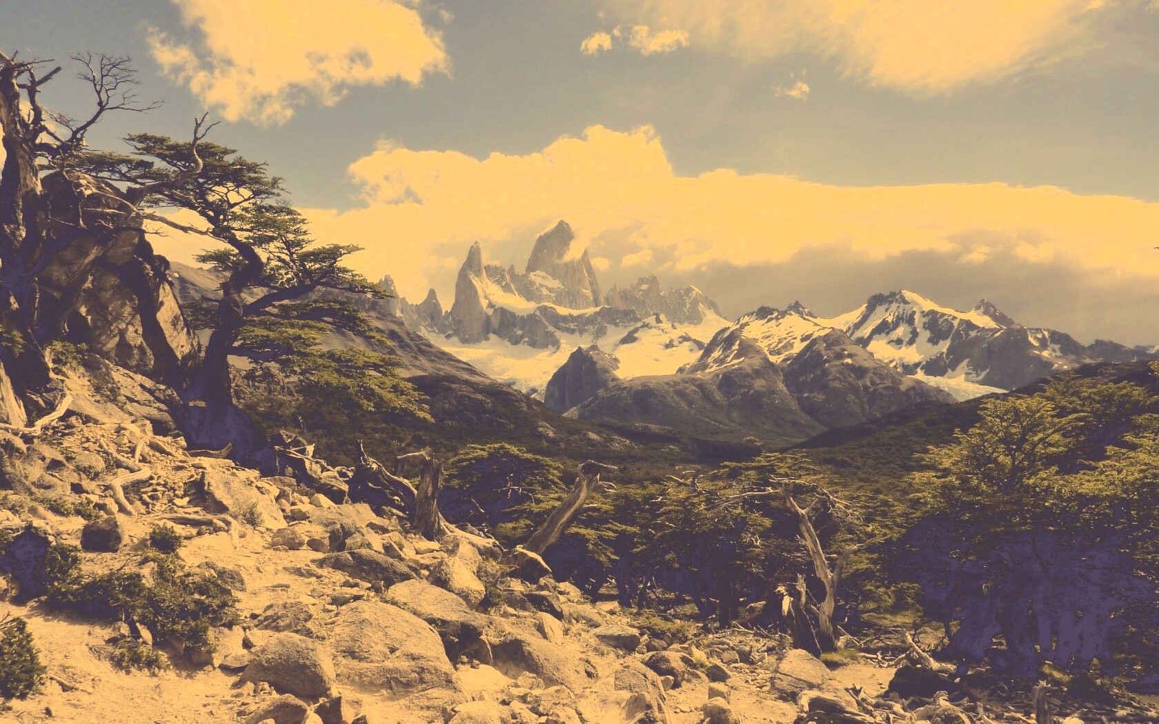 Далекие горные вершины обои