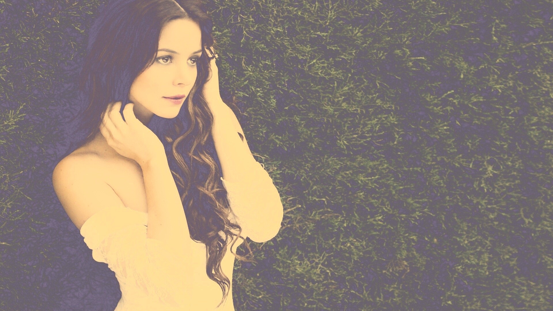 В белом платье обои