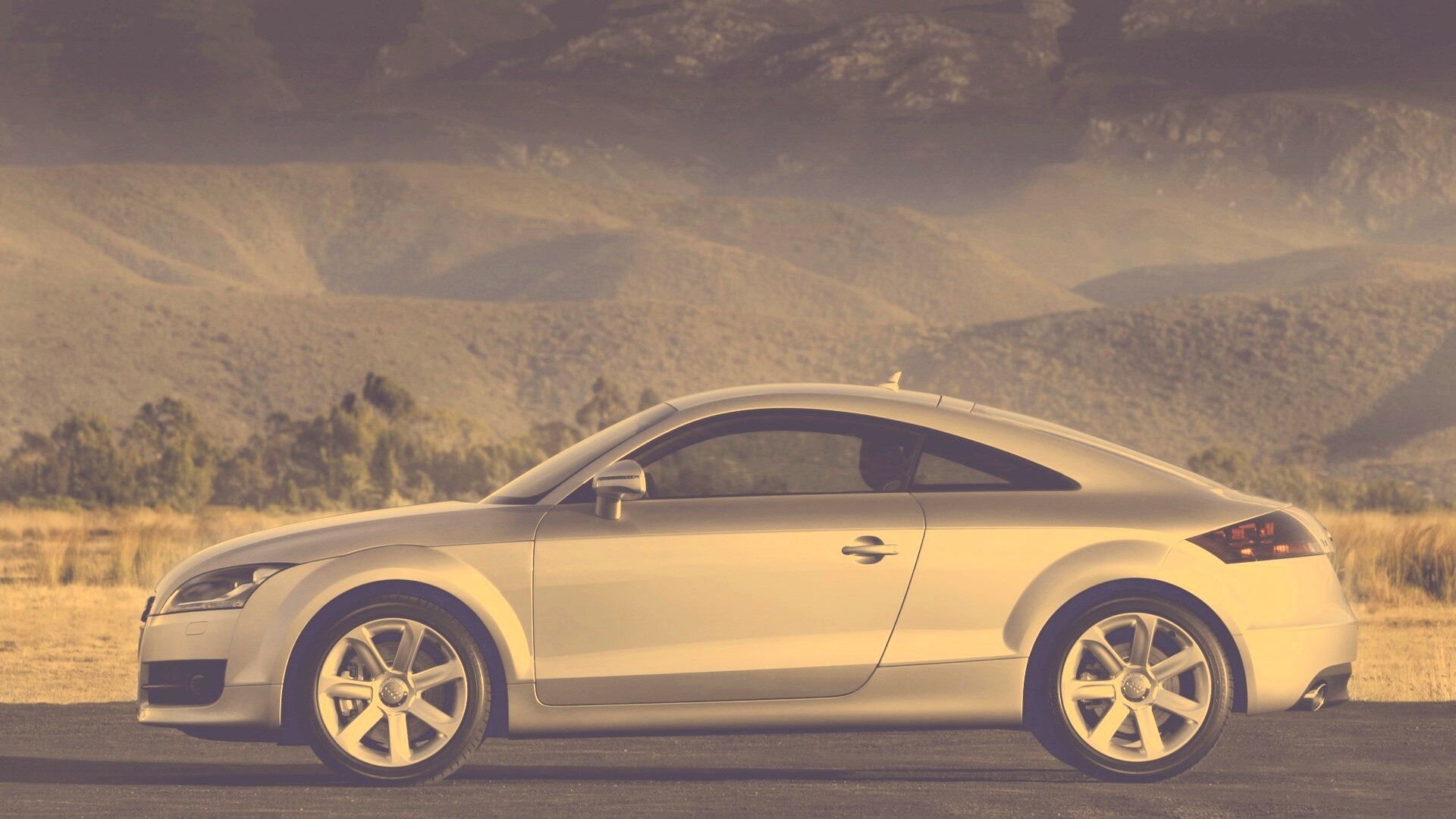 Трехдверный ауди обои