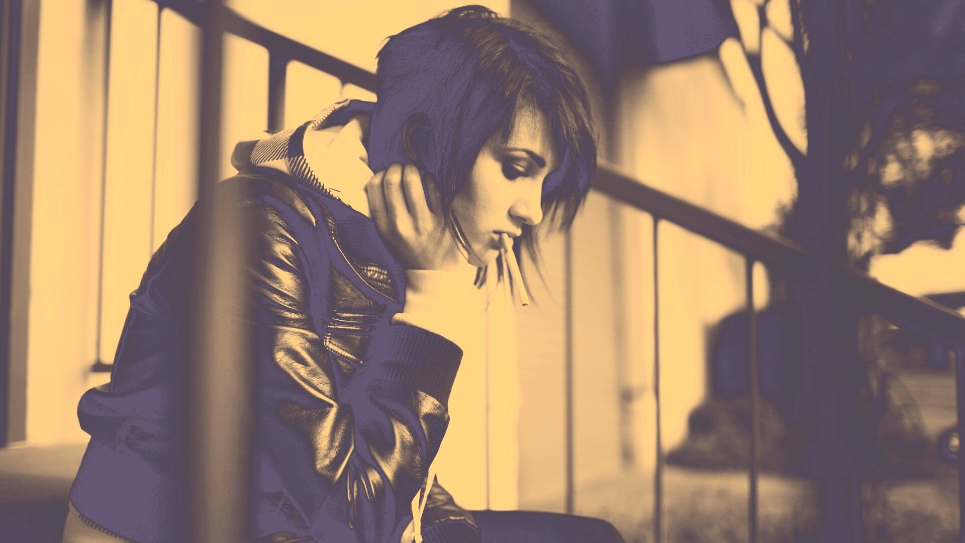 Девушка с сигаретой обои