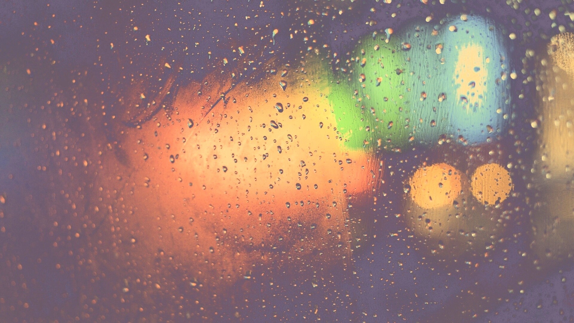 Огни за мокрым стеклом обои