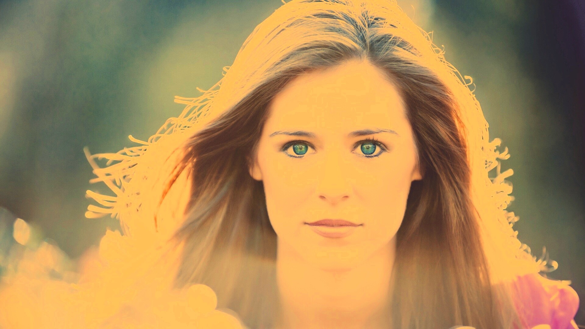 Девушка с голубыми глазами обои