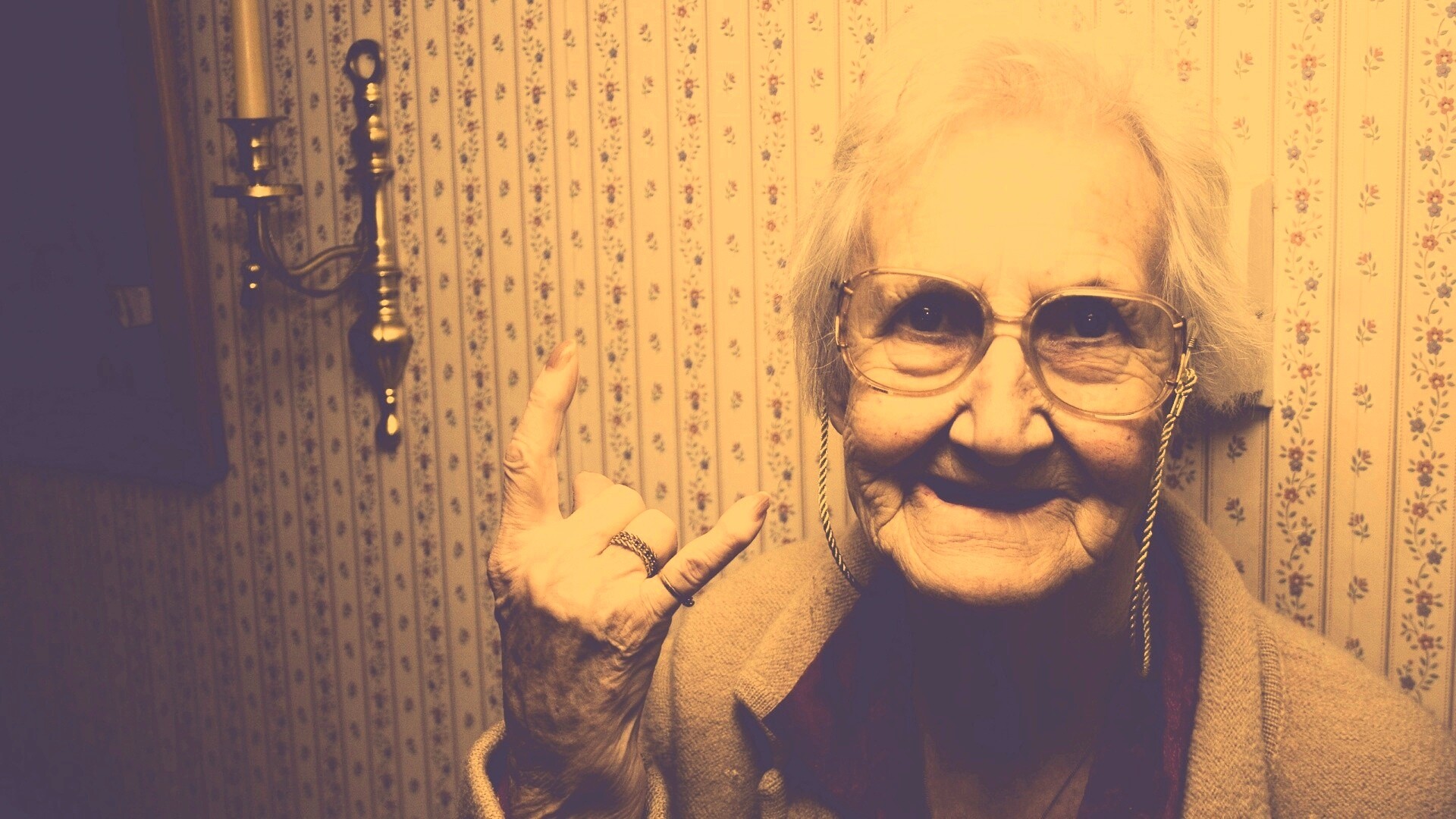 Чумовая бабуся обои