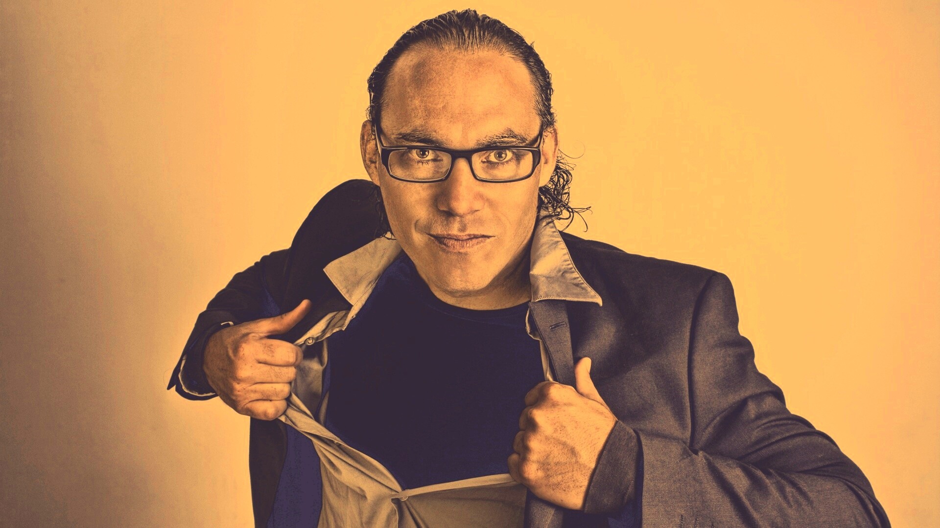 Спешит на помощь обои