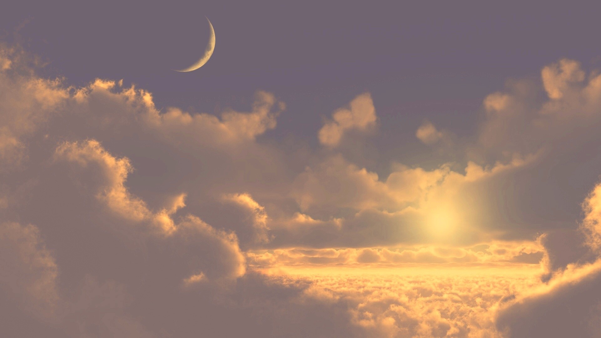 Закат и месяц над облаками обои