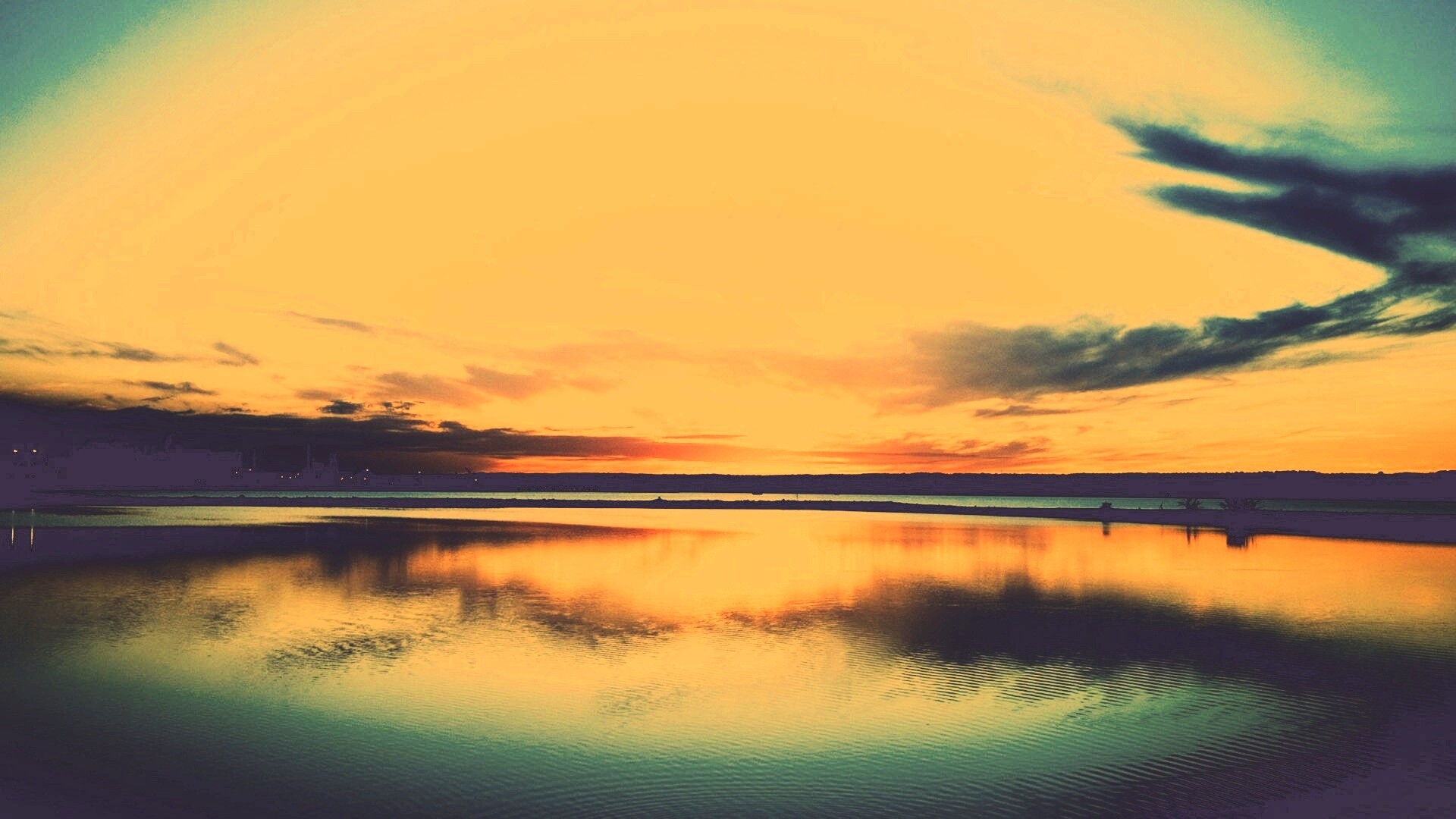 Закат над озером обои