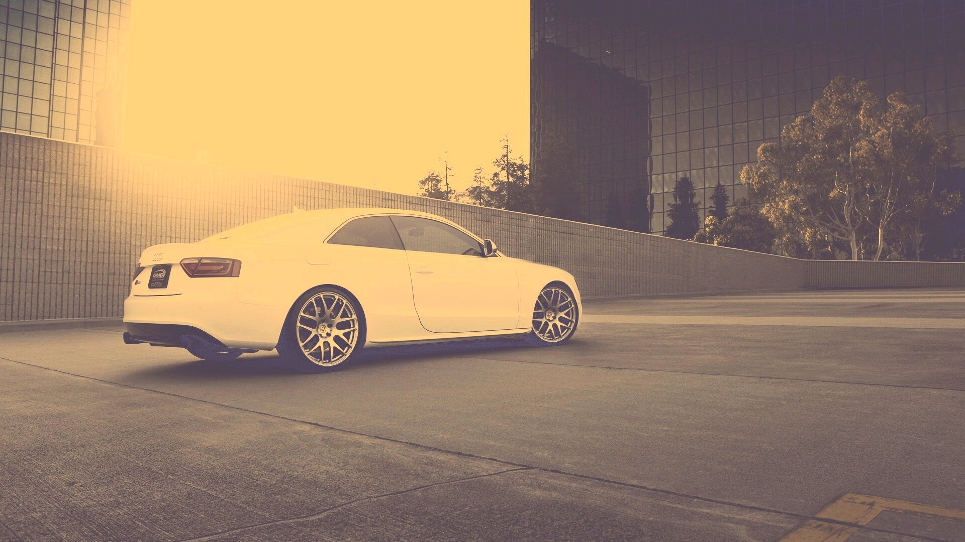 Ауди на парковке обои