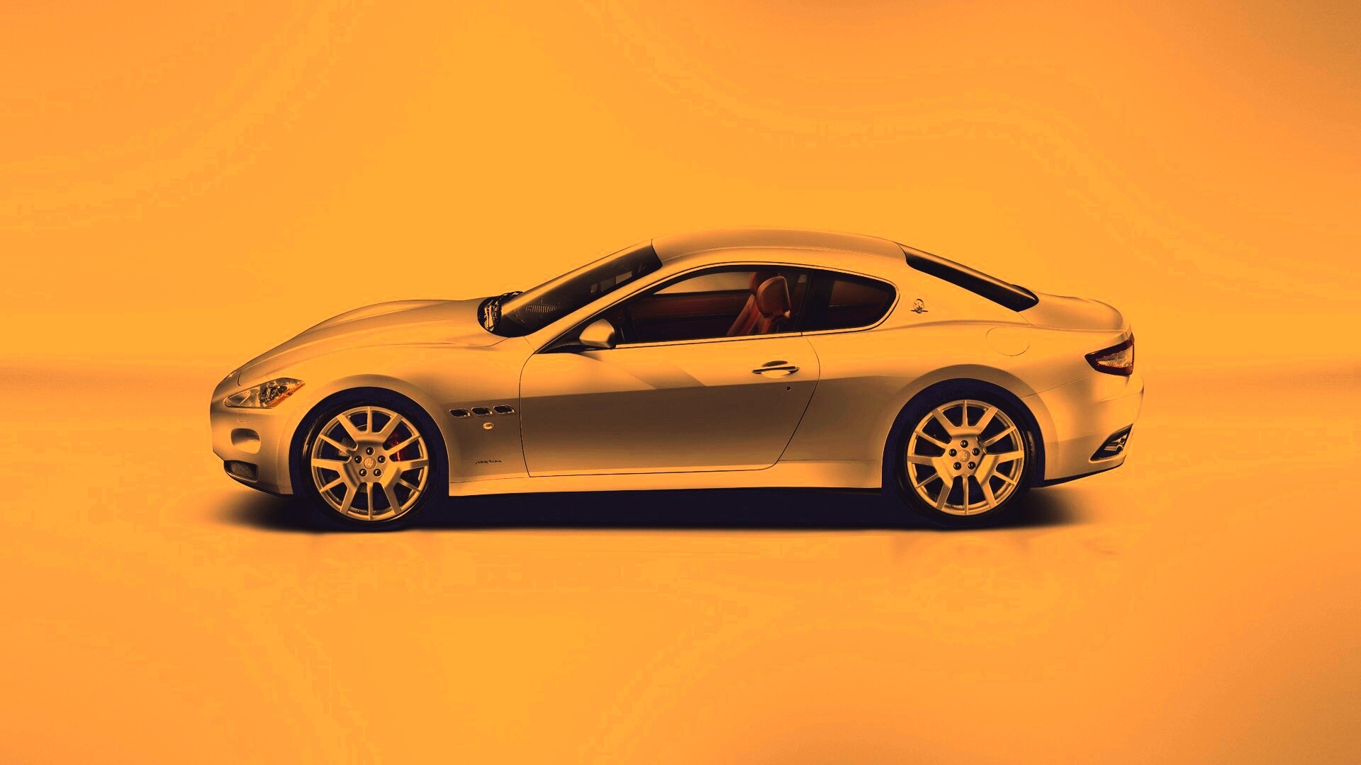 Мазерати сбоку обои