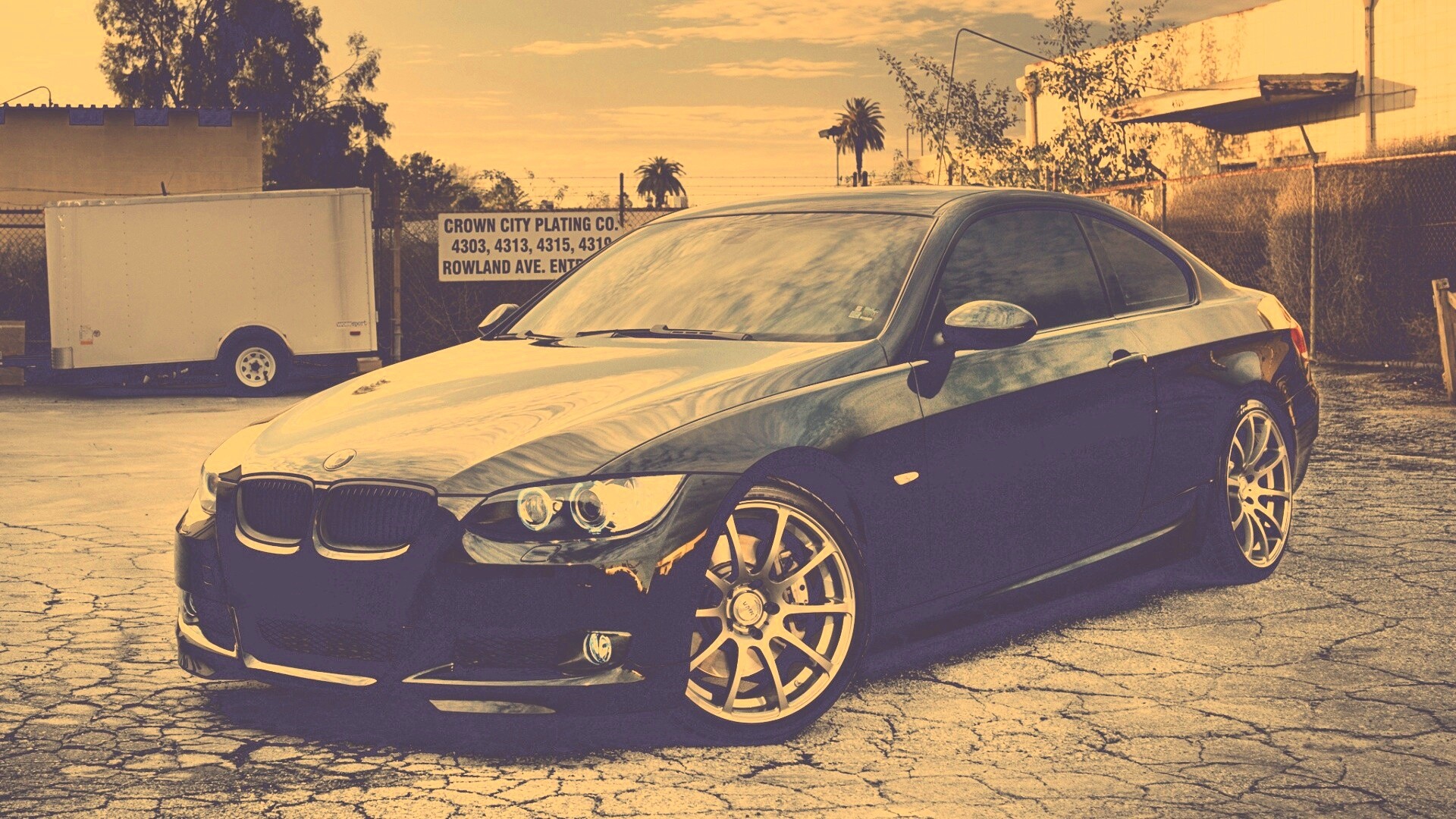 Чёрный БМВ обои