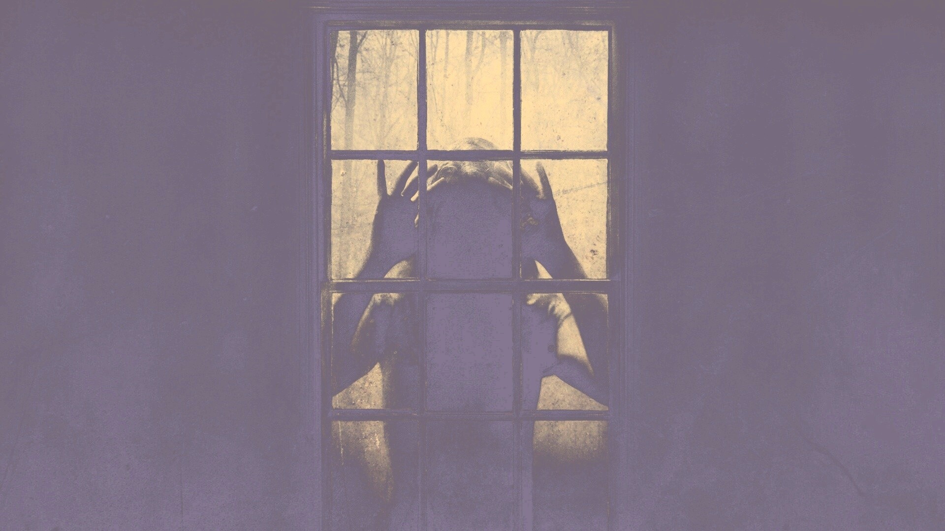 Страшная девоча в окне обои