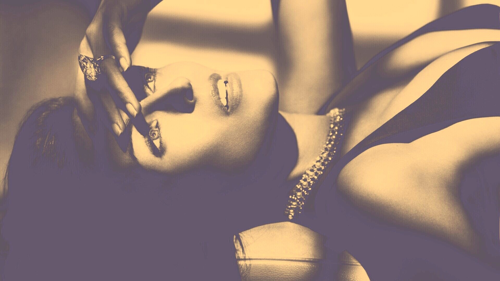 Элизабет Хёрли обои