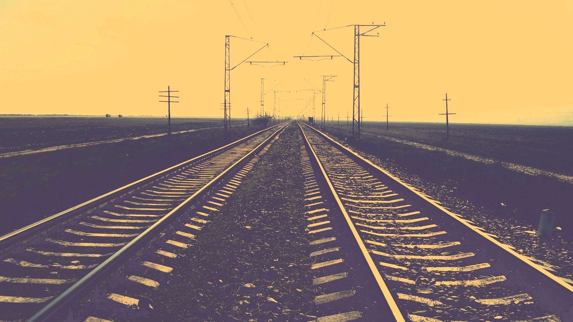 Железная дорога уходит вдаль обои