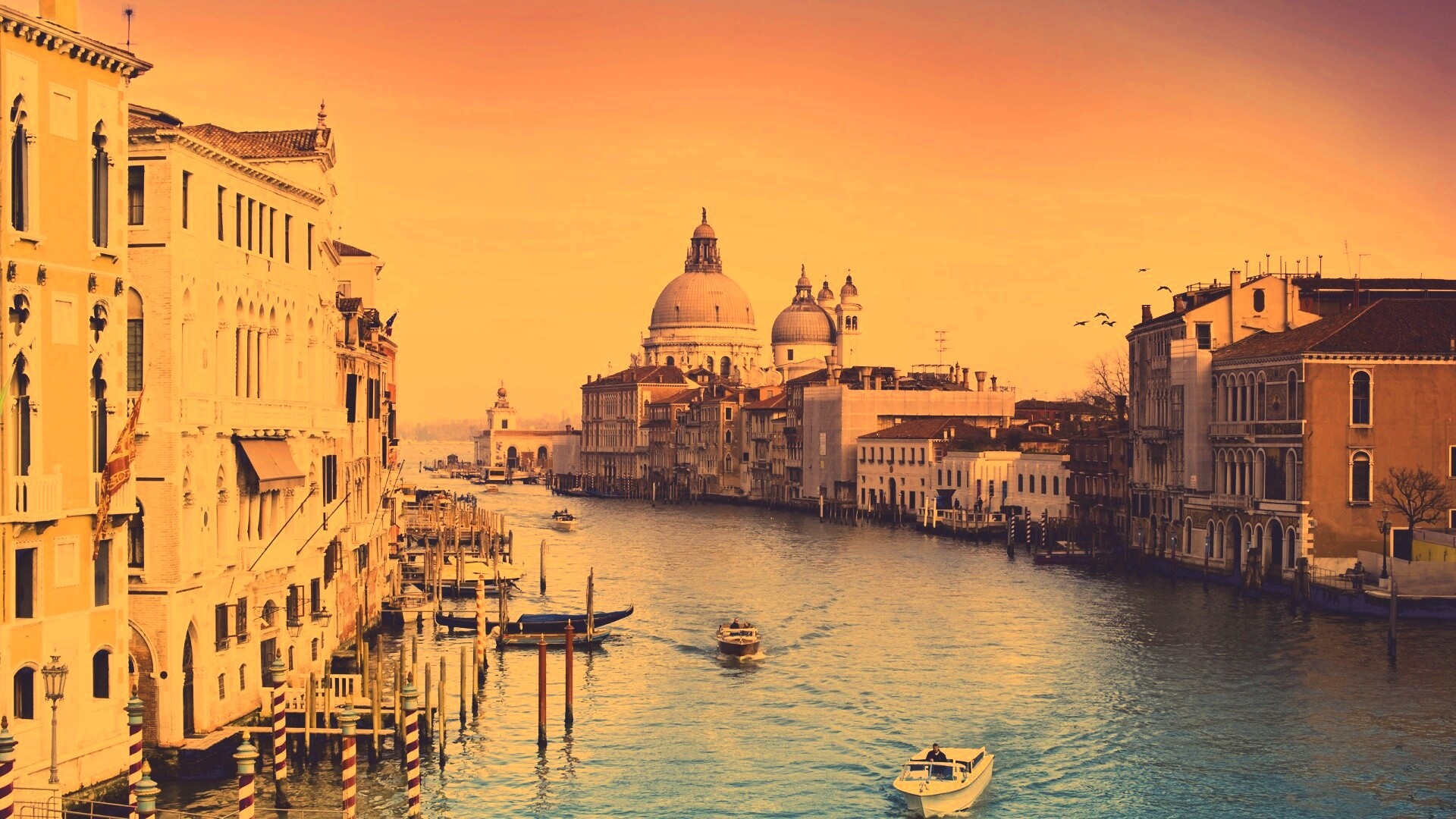 Канал в Венеции обои