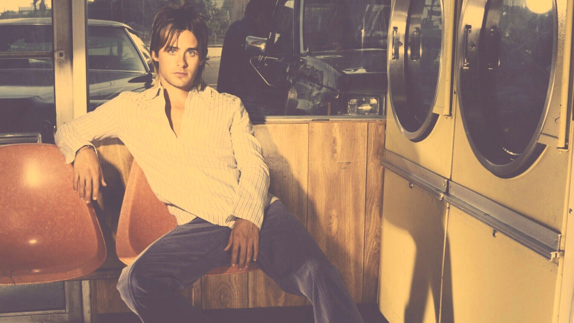 Джаред  Лето на стуле обои