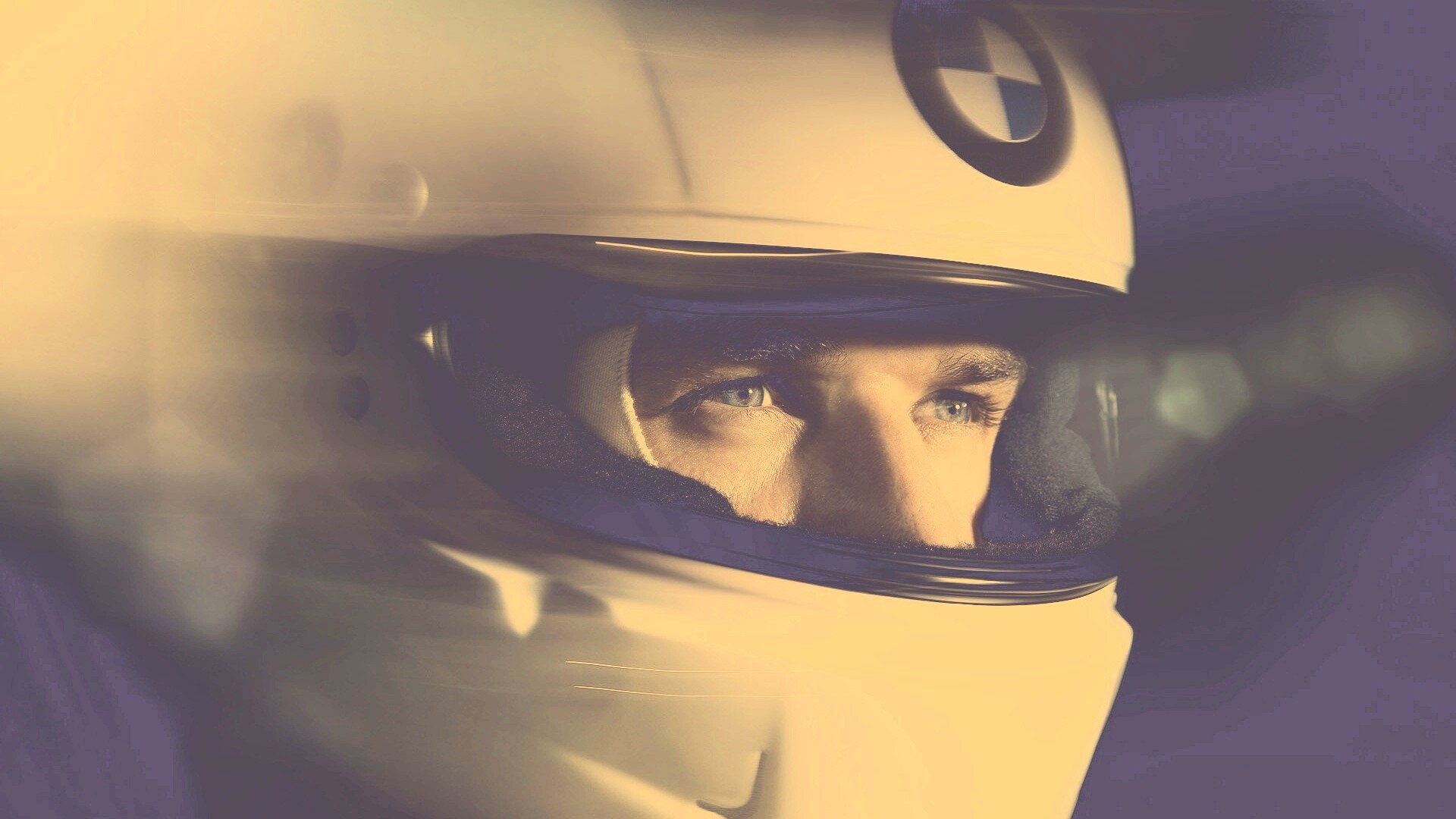 Гонщик BMW обои