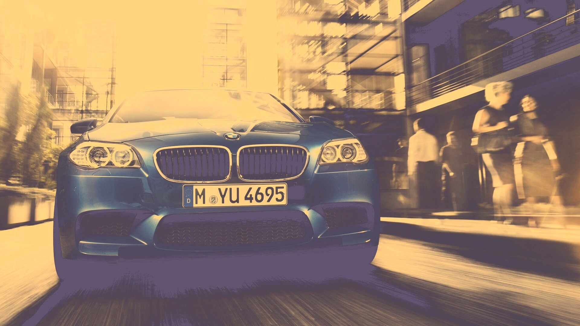 BMW покоряет городскую улицу обои