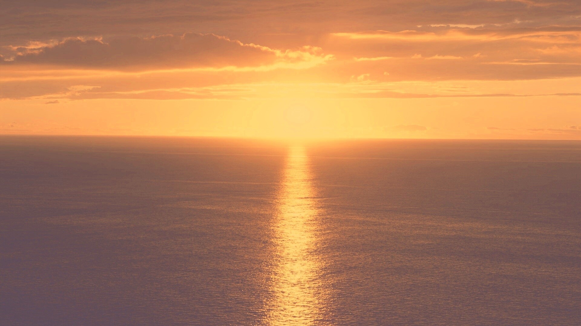 Закат и его отражение в море обои